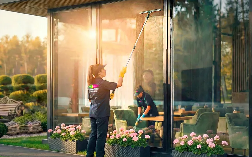 -20% Скидкана химчистку при заказе мойки окон в апреле